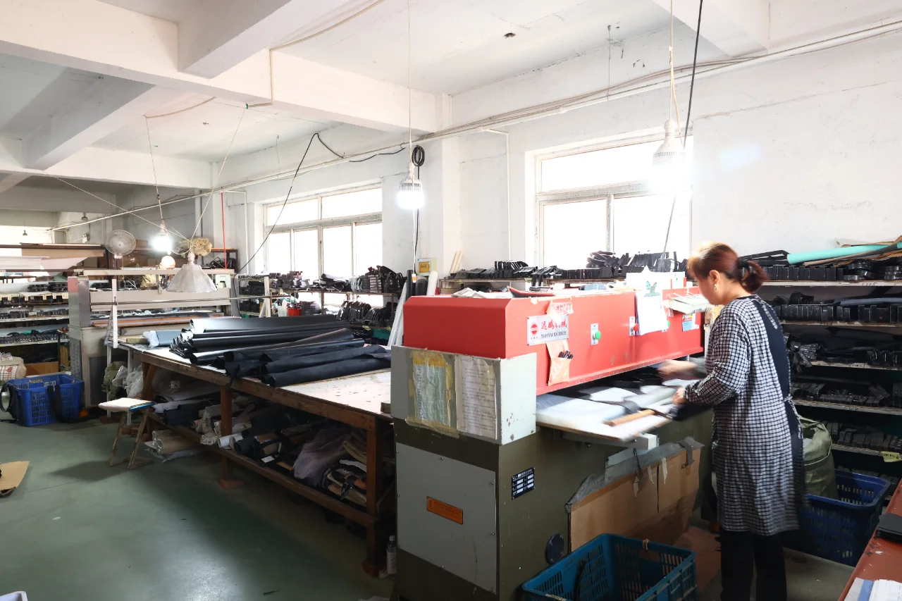 ?探秘女鞋工厂 | 时尚背后的匠心世界