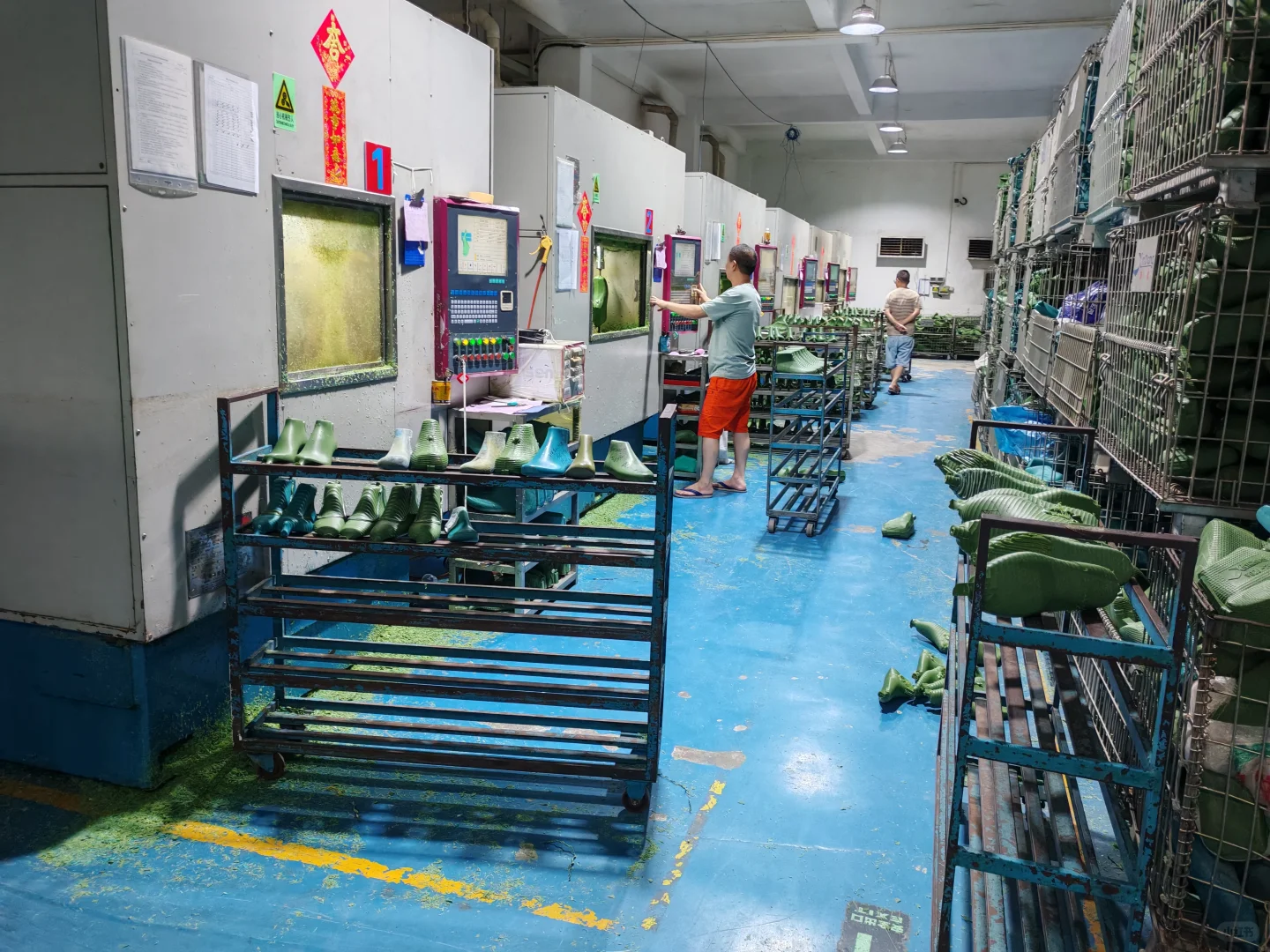 今日产量1000双轻松完成【新亿鞋楦厂】