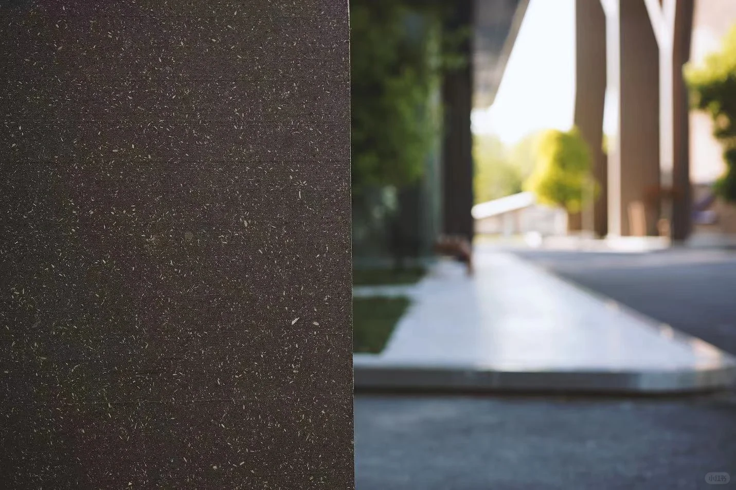 由咖啡渣☕️秸秆?回收再造成的生物树脂板