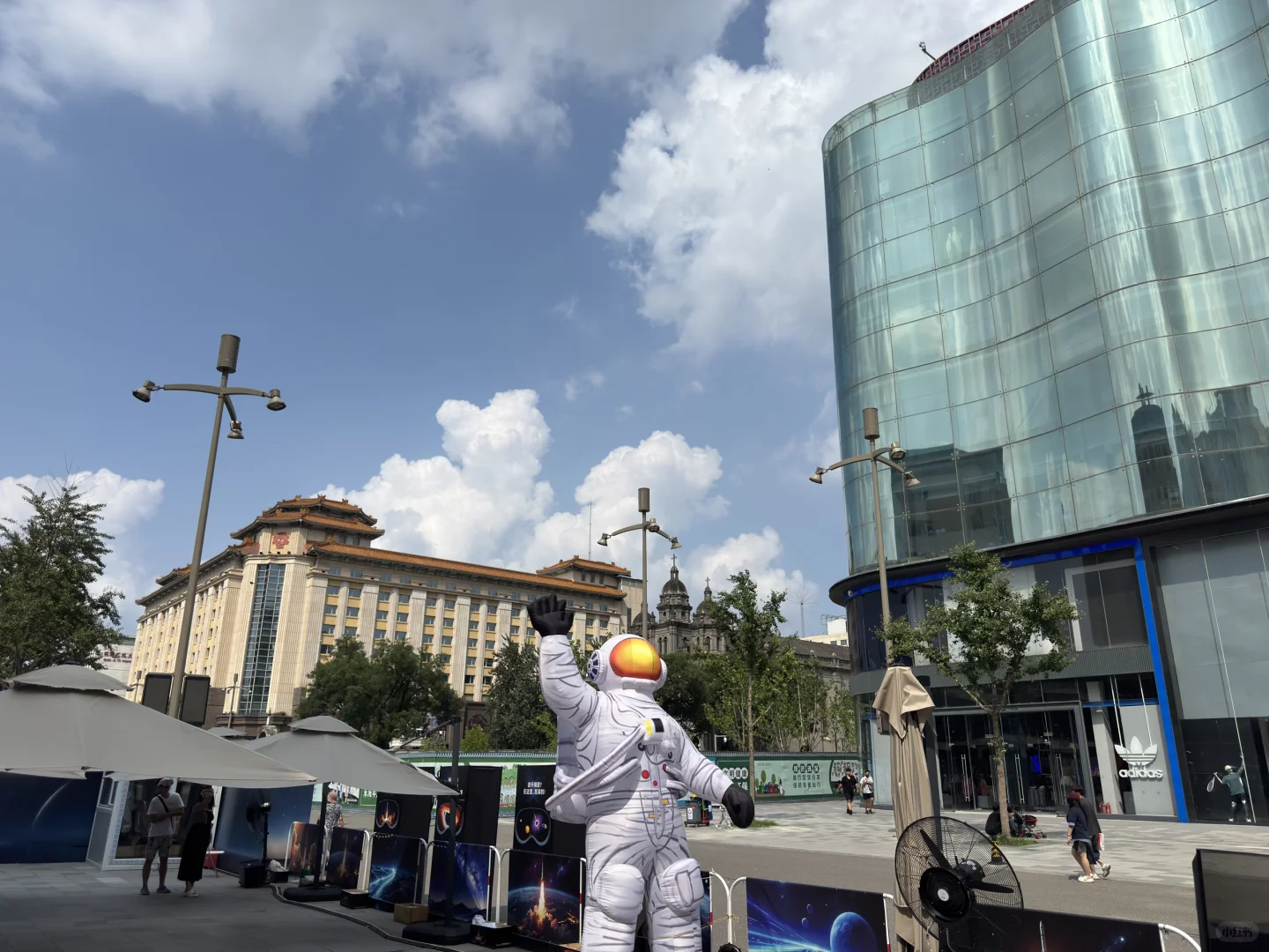 徒手摘星?在MR无境剧院,穿梭星际啦?