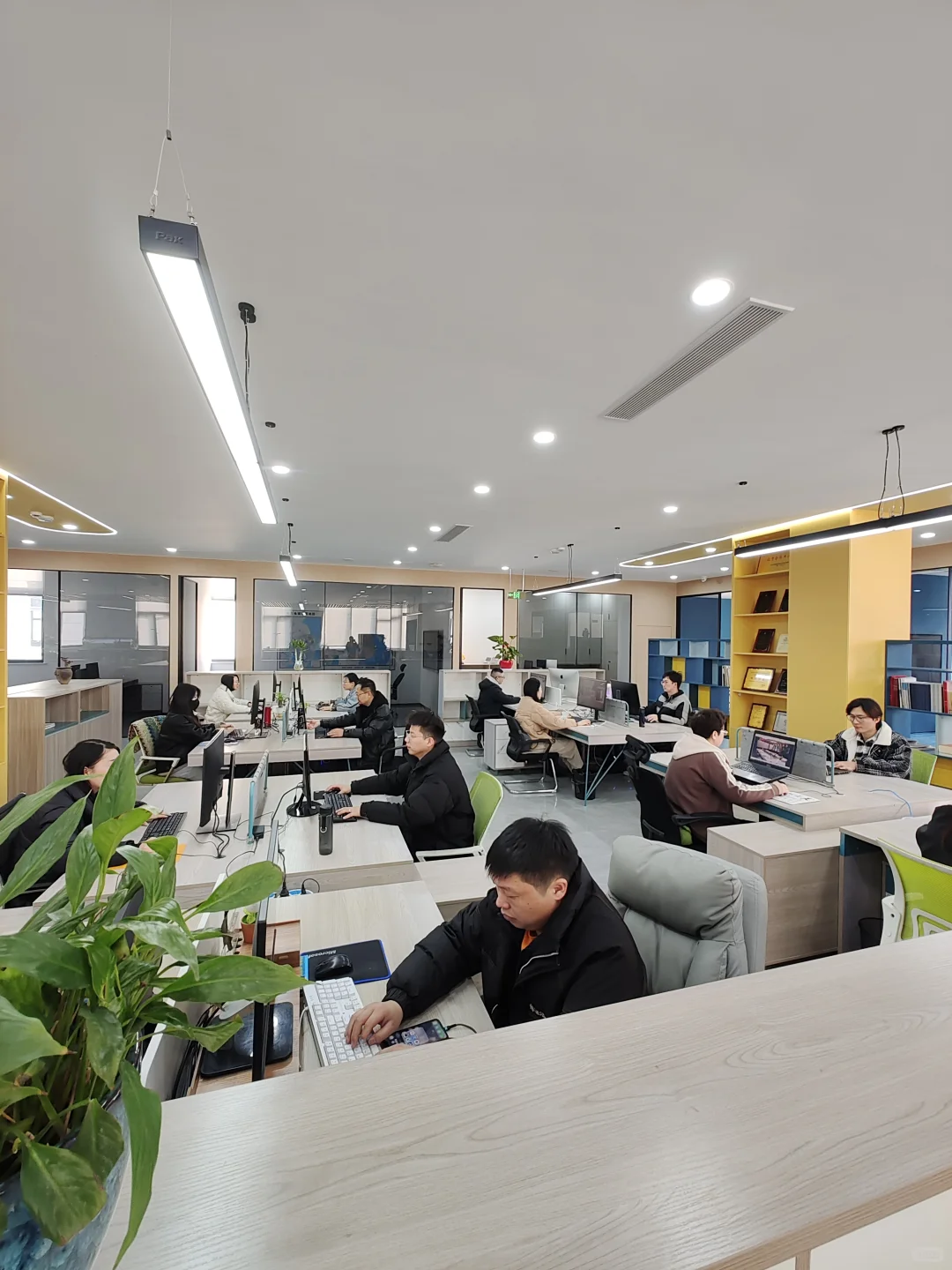 40个人的广告公司算小吗？