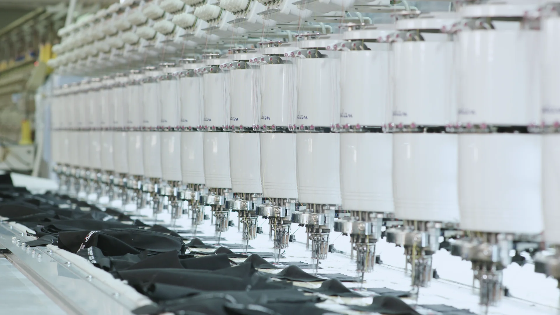 “东莞‘帽厂大佬’申请出战!12件起订超香