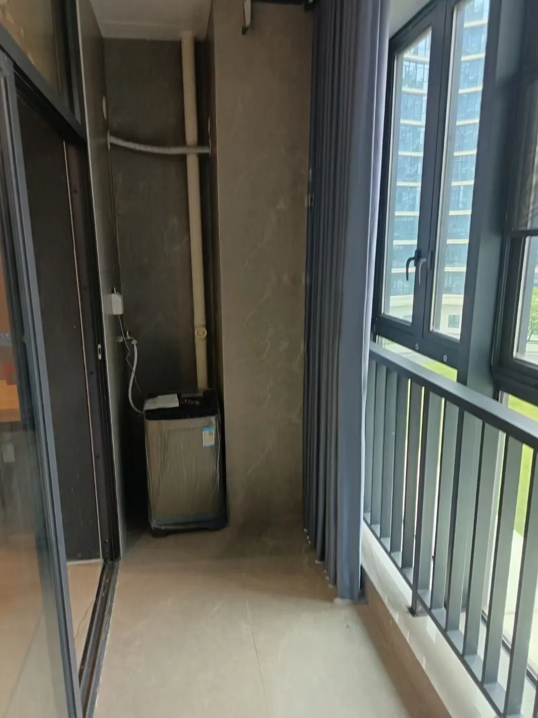 17岁来到了黄浦区小鹏基地,24一个小时