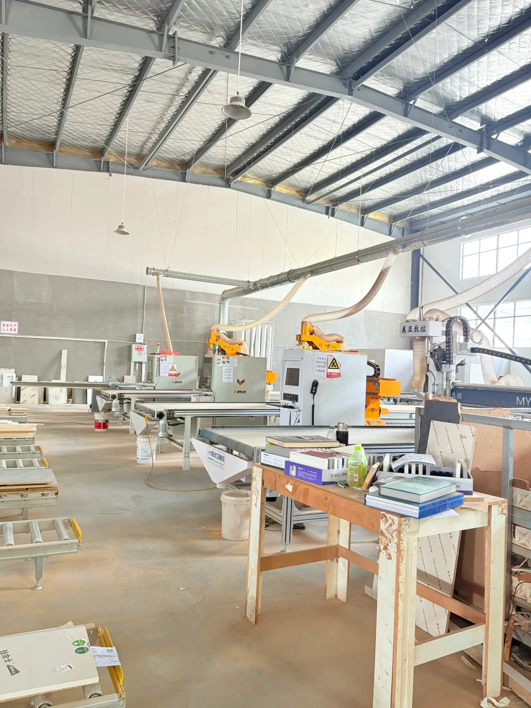 车间生产，老铁们，给您盯着呢