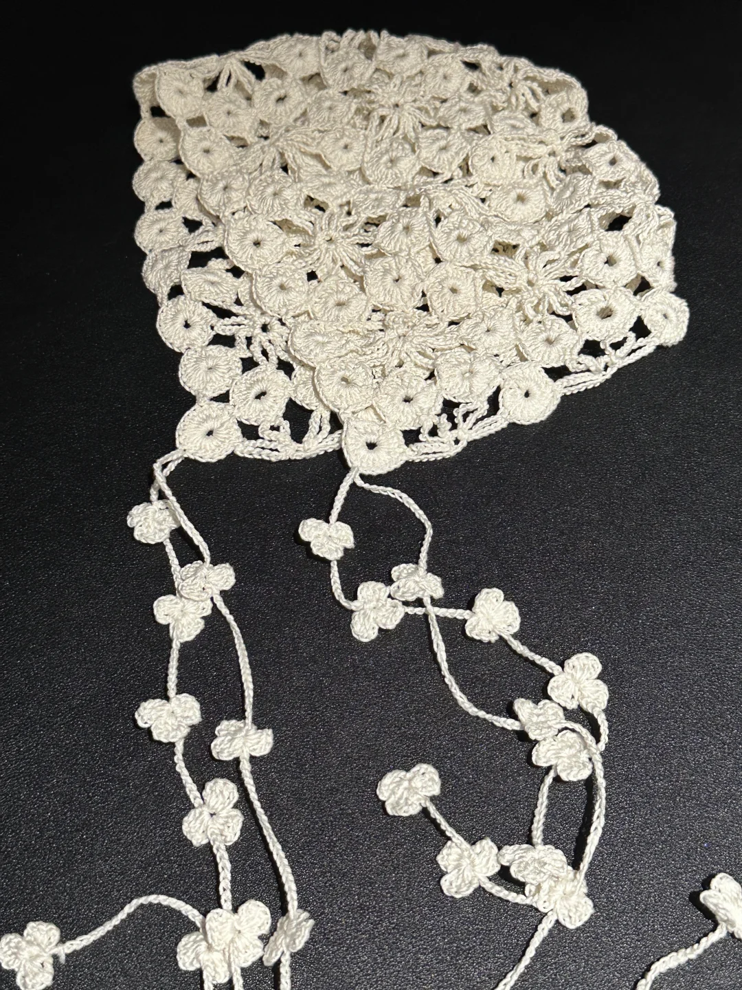 绝美的钩织蕾丝帽