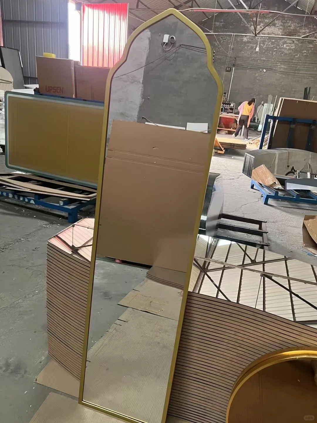 穿衣镜厂家自产自销!质优价廉可定制