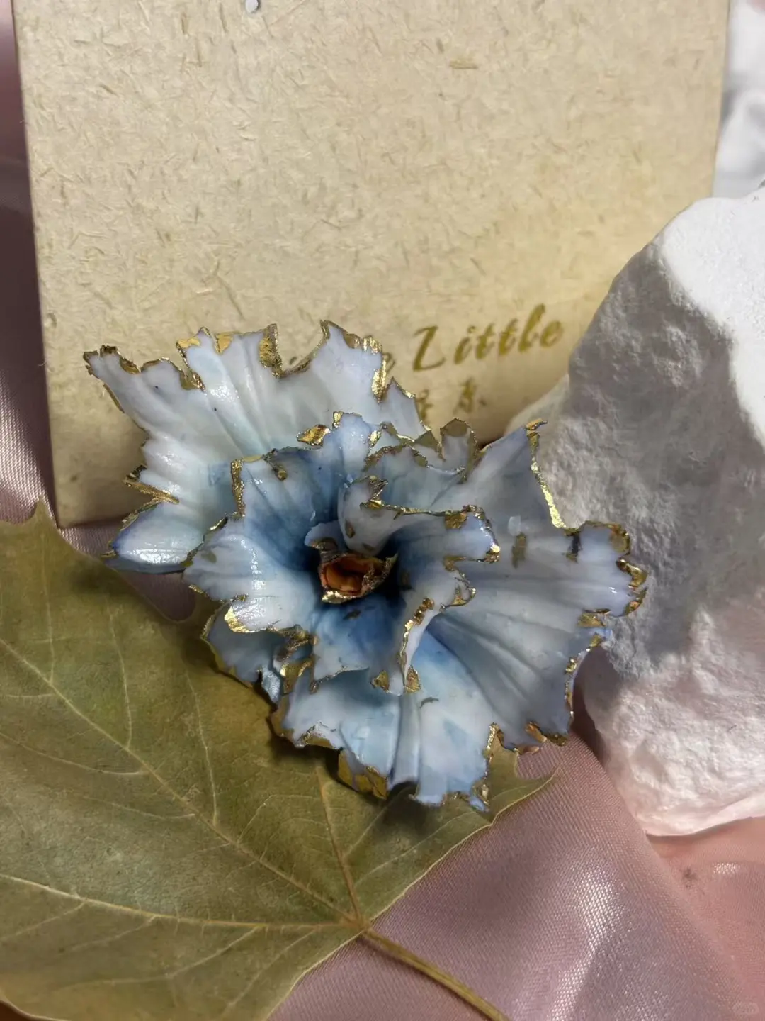 香豌豆花封进了釉里～这金碎瓣美得不可方物