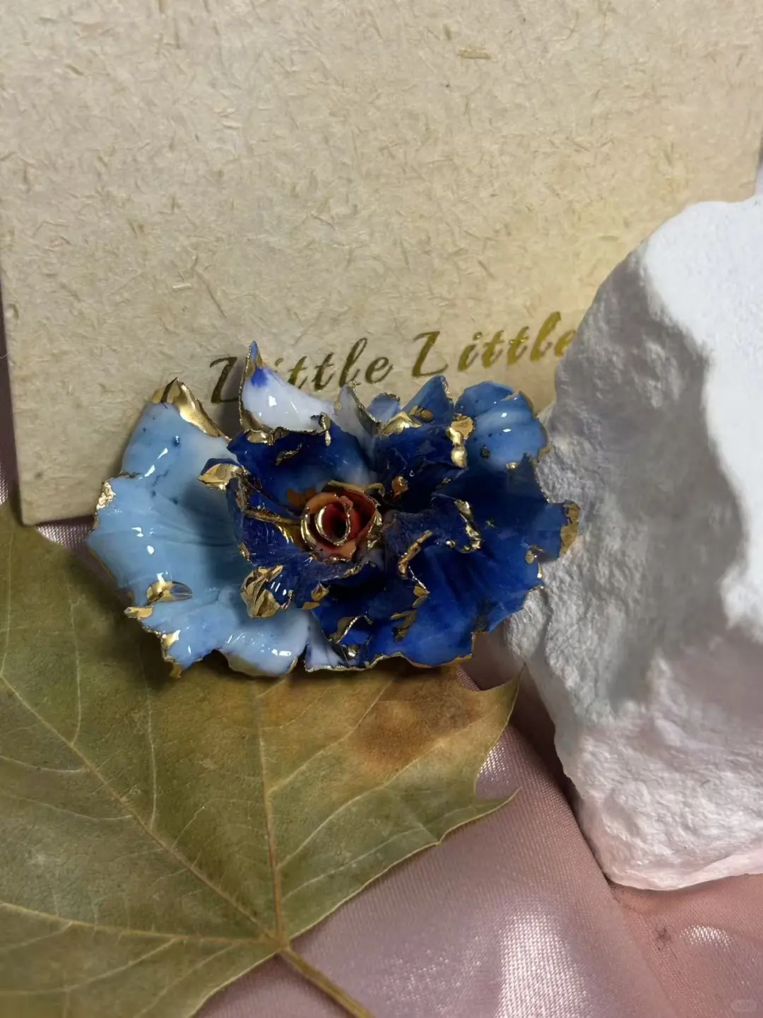 香豌豆花封进了釉里～这金碎瓣美得不可方物