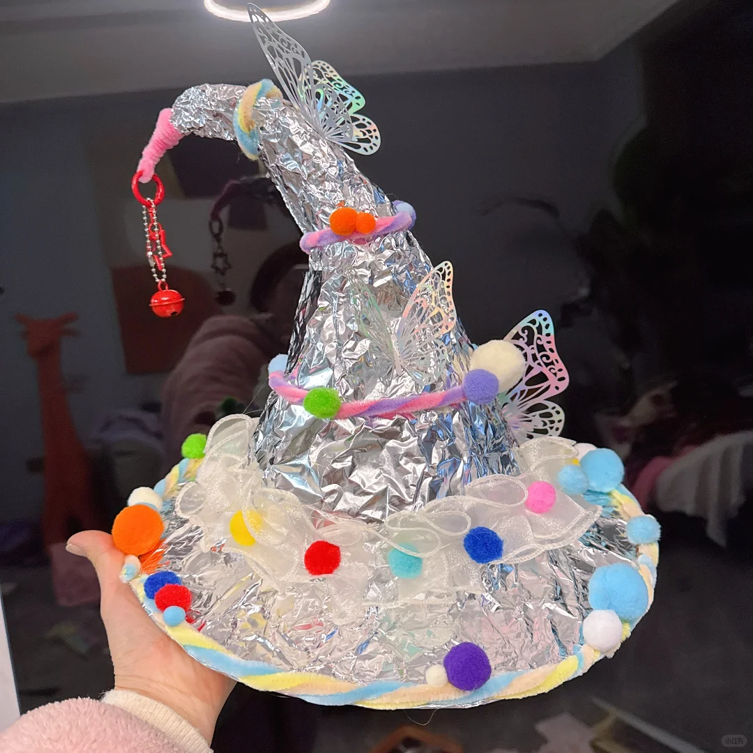 这款帽子深受男女孩子喜欢，做法也简单