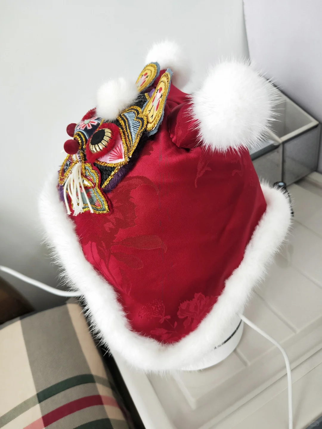 亲手给闰闰宝宝缝制的老虎帽