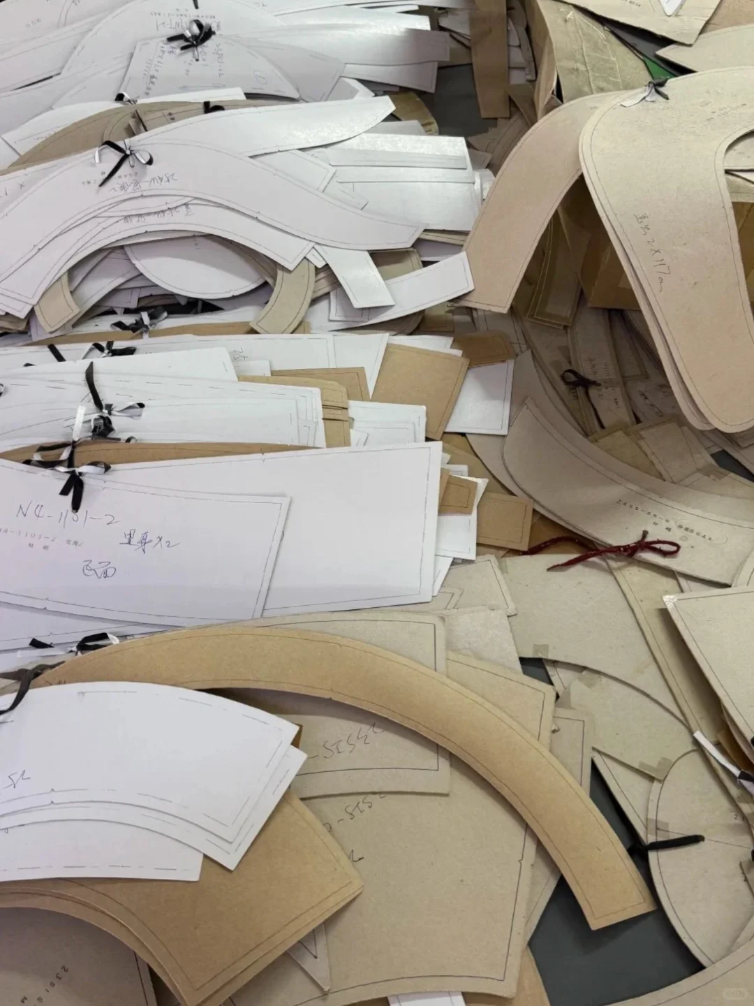 从设计手稿VS实物❗️解锁帽子工厂定制秘籍‼️