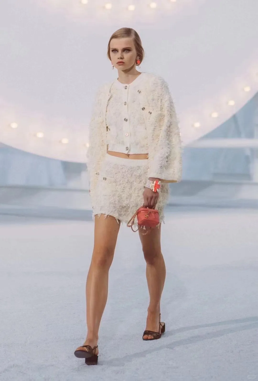 Chanel的精致开衫~秋冬氛围感的神