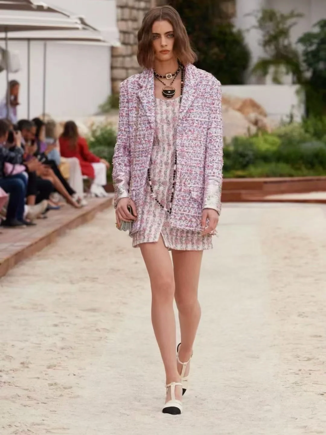 ?Chanel 23C粉色?混色编织翻领双口袋外套