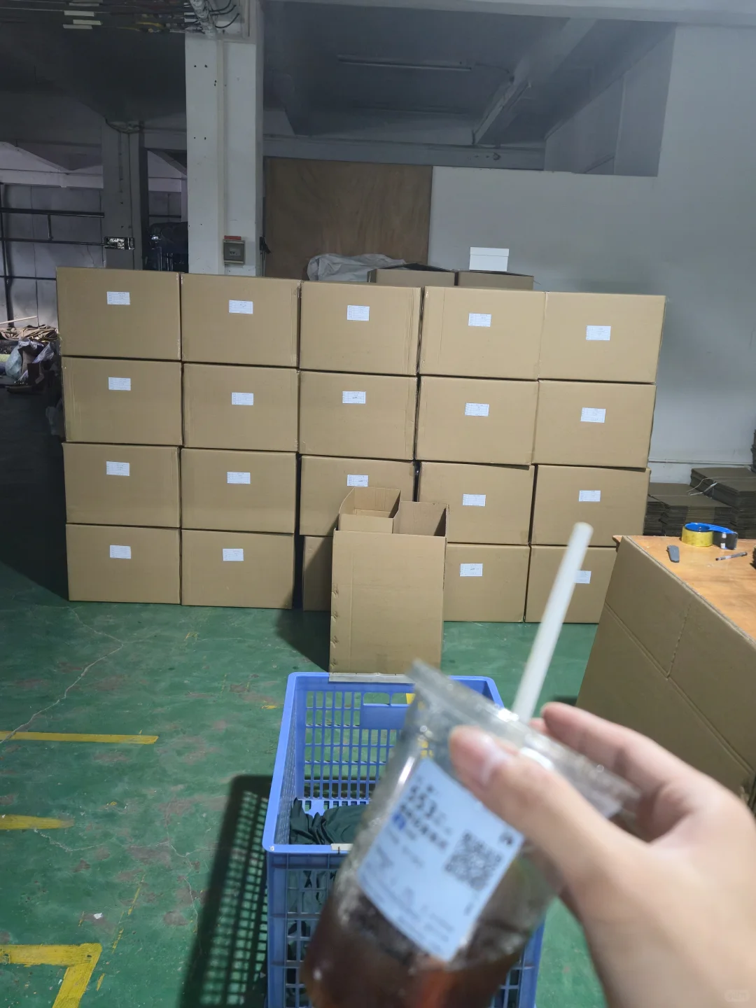 为我的卖力工作自罚一杯?