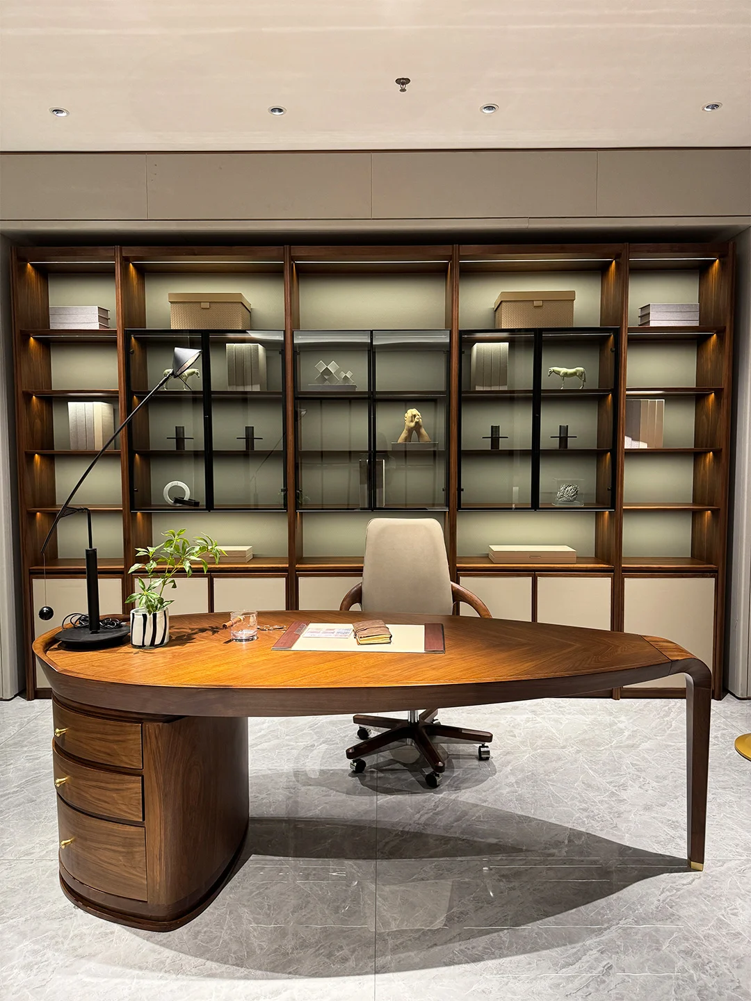 ?恭喜你找到了实木风佛山家具源头工厂