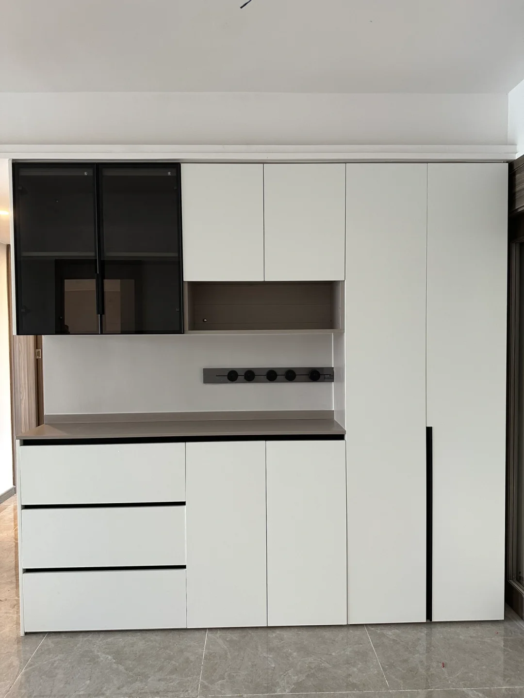 一站式服务 从客厅、卧室、厨房等全屋定制