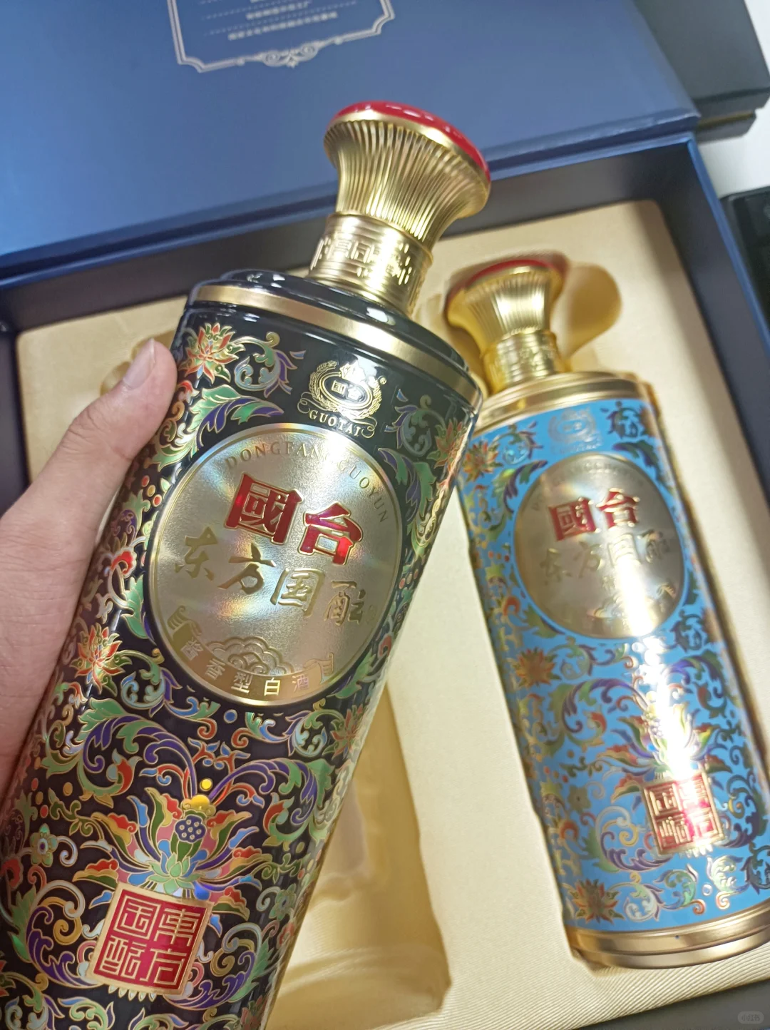 近期适合送礼的大牌白酒，国台酱酒礼盒