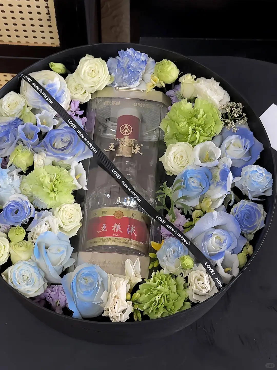 酒+花也太好看了吧！✨