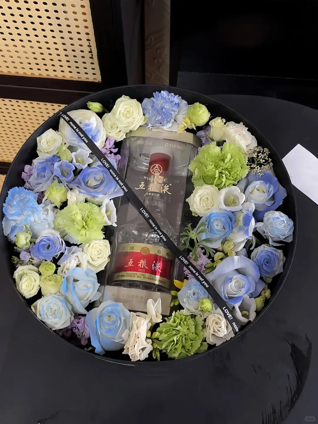 酒+花也太好看了吧！✨