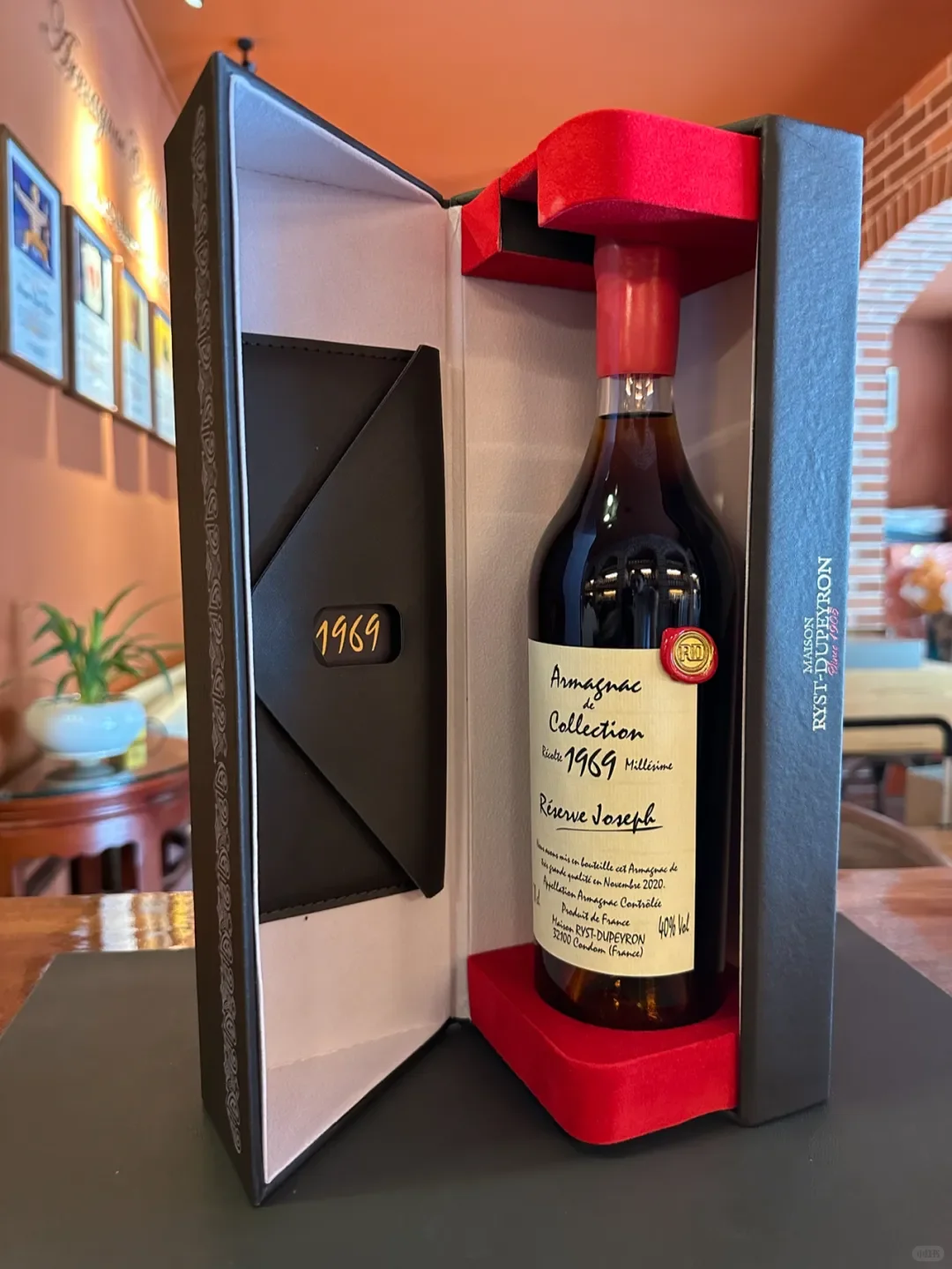 月饼没新意？中秋送46个单一年份雅文邑