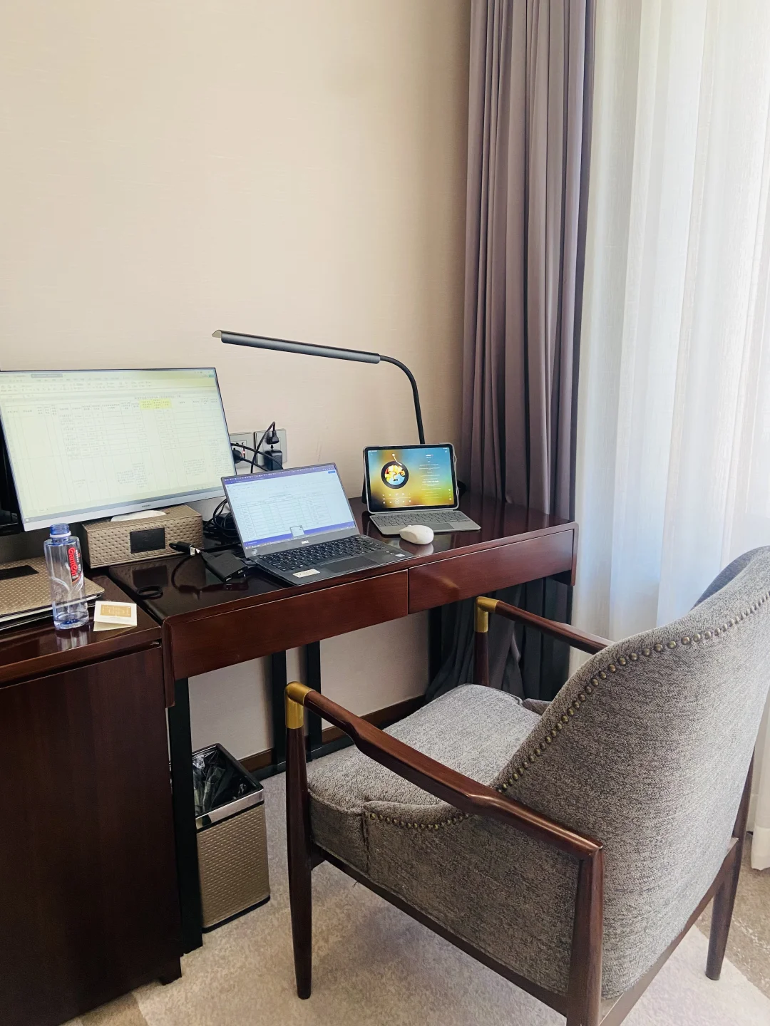 从专任教师转到行政岗位8年，说说我的经历