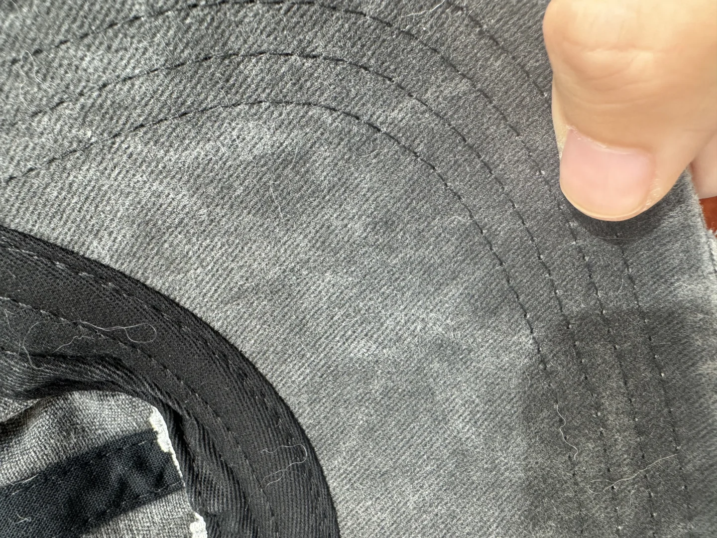 这个料怎么这么难找！是涂层水洗还是什么？