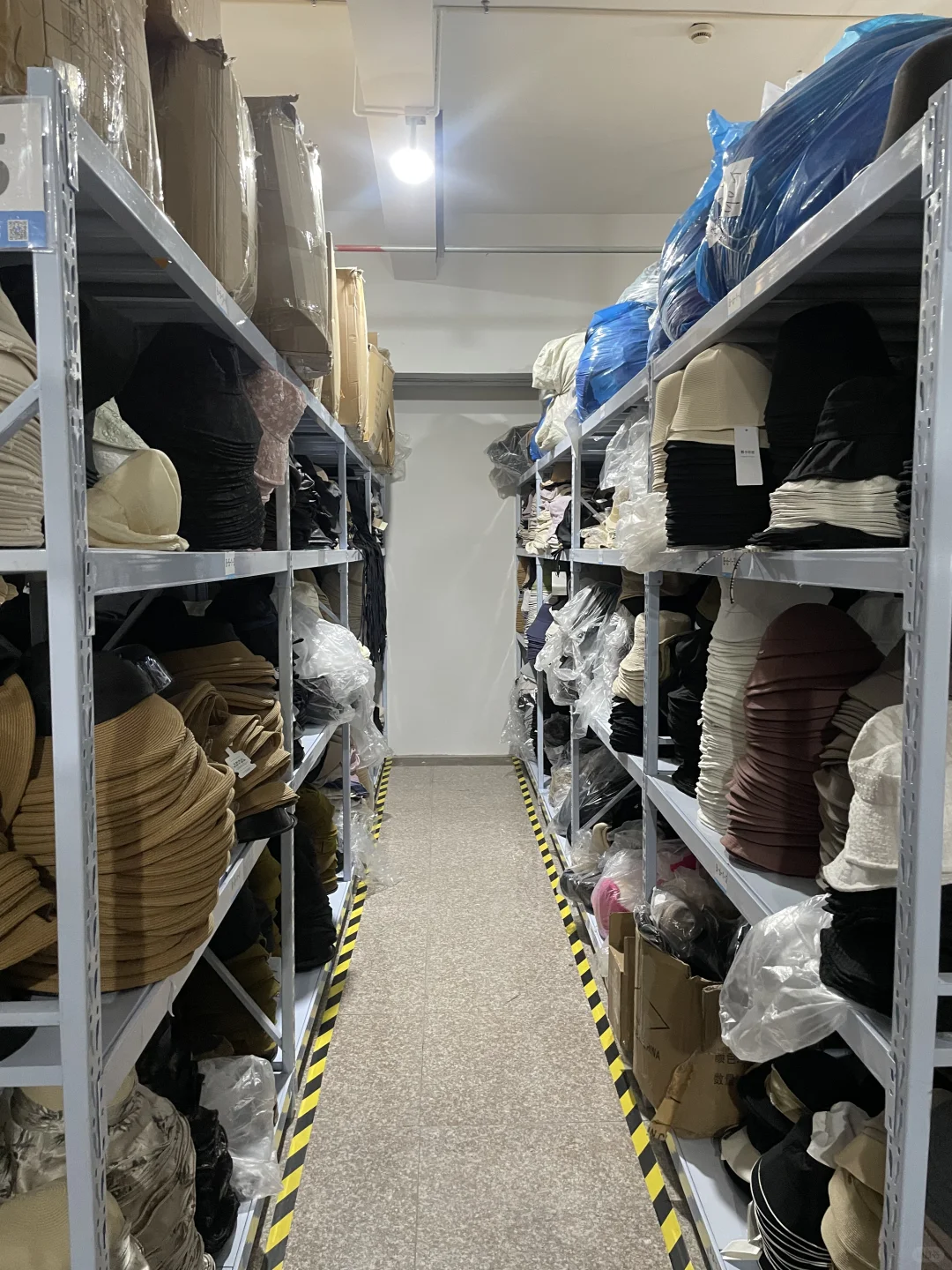仓库实拍｜帽子头供应链