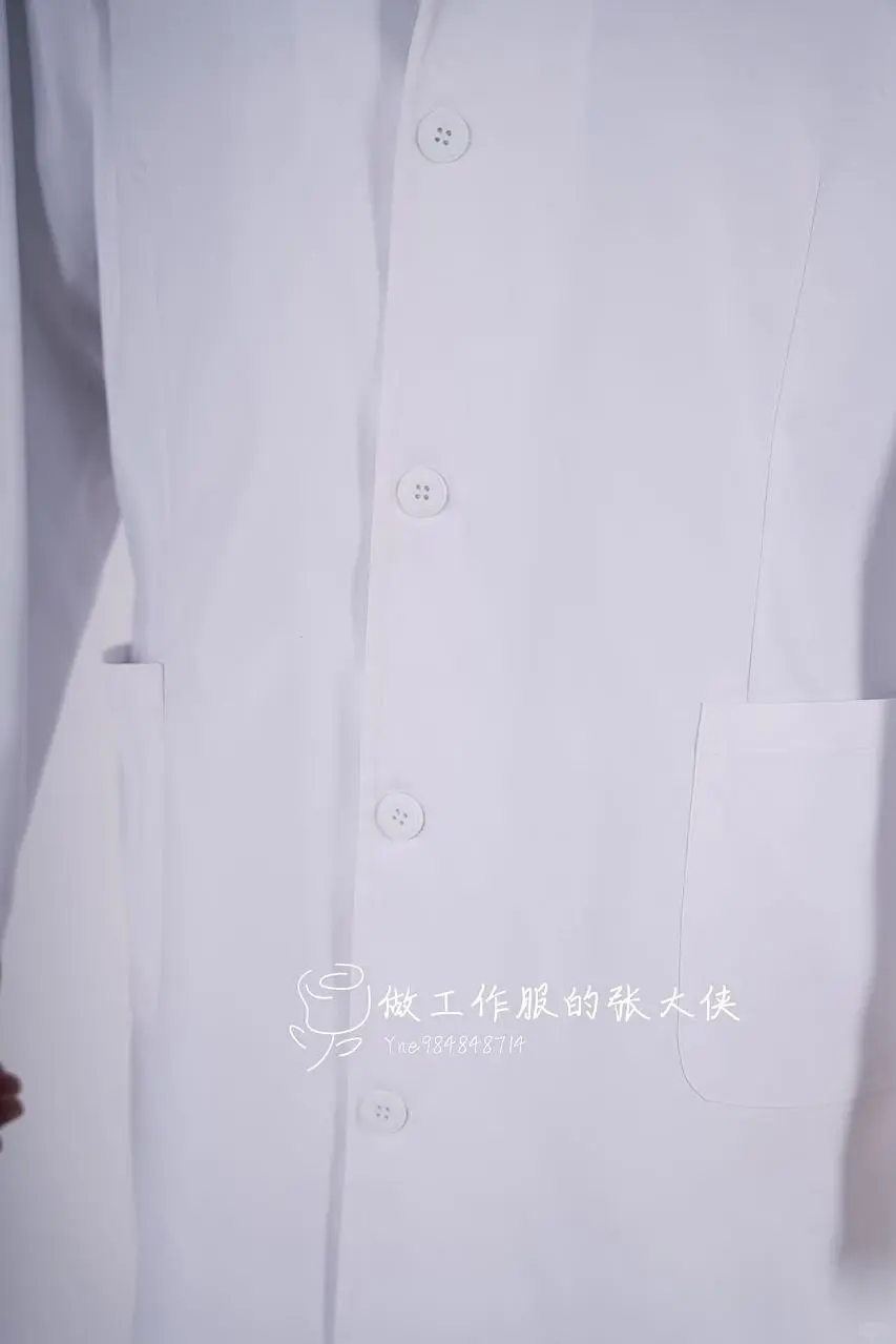 ?食品工厂的时尚秘密：白大褂加全包围帽子