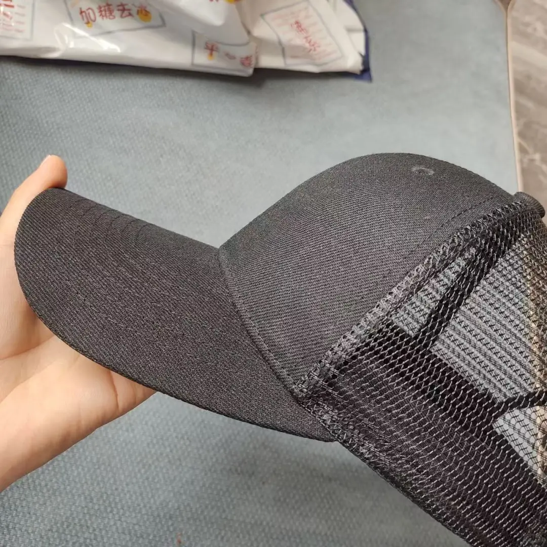 同样的面料，为啥做出来的帽子差这么多？?