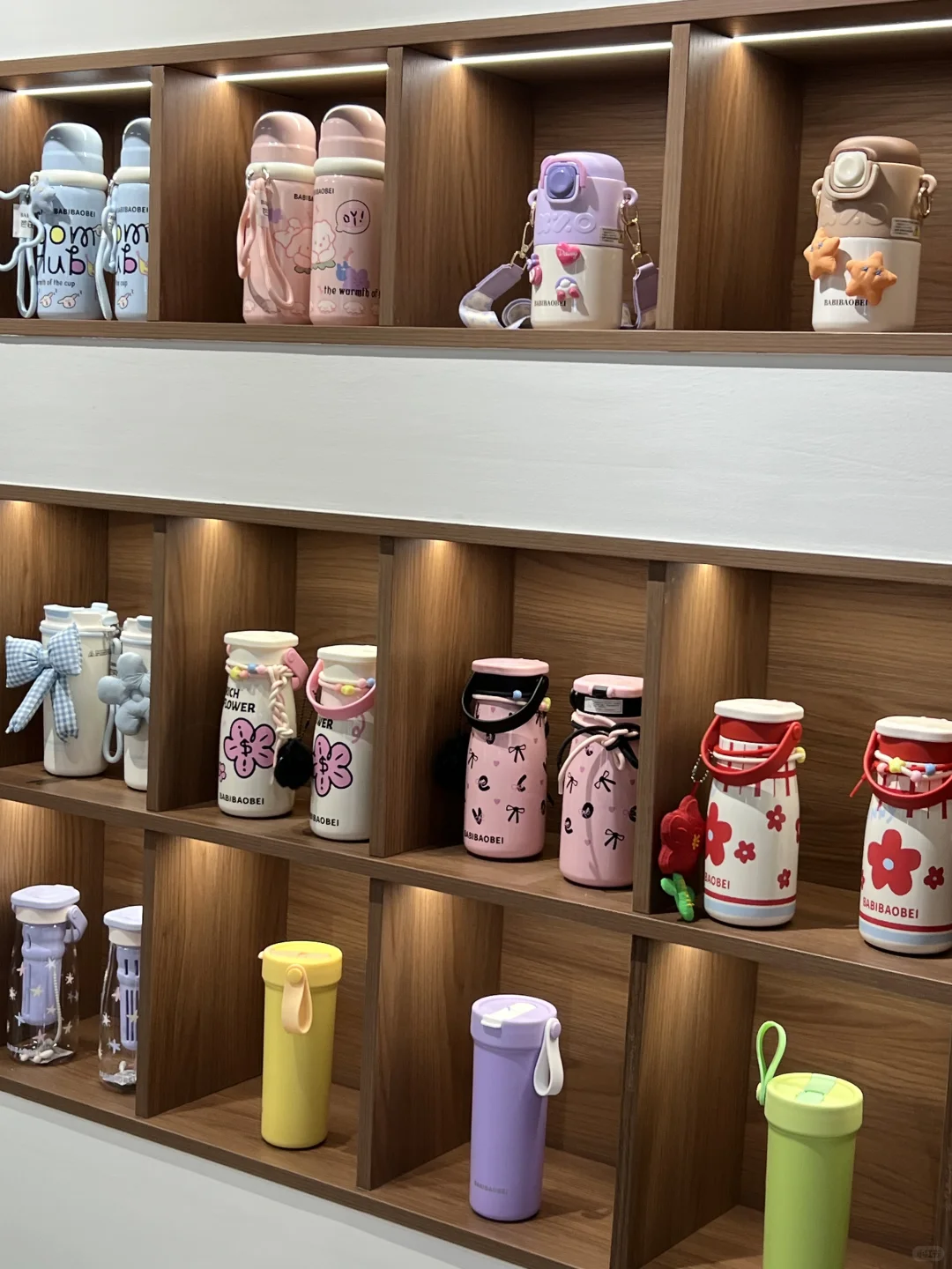 义乌全球数贸中心开业了！