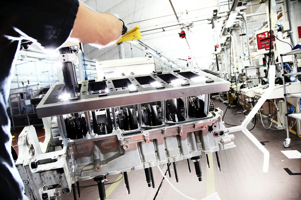 兰博基尼工厂生产线