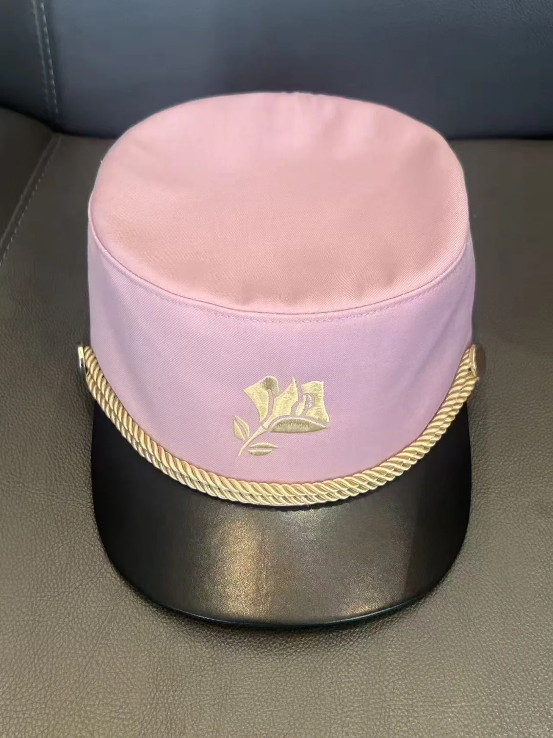 也是成为兰蔻的优质帽子代工厂啦