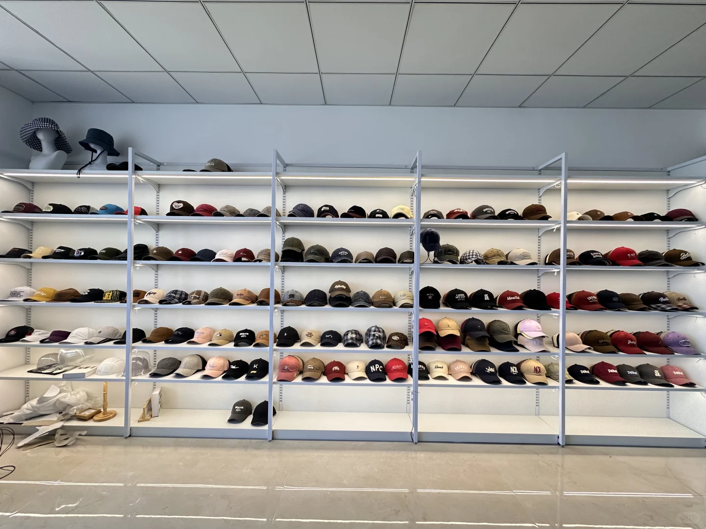 买手私藏基地：义乌CBD藏着的帽界供应链