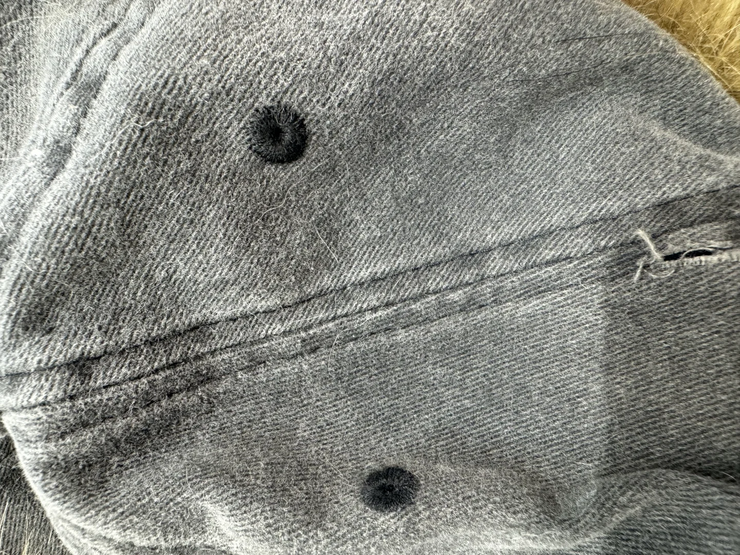 这个料怎么这么难找！是涂层水洗还是什么？