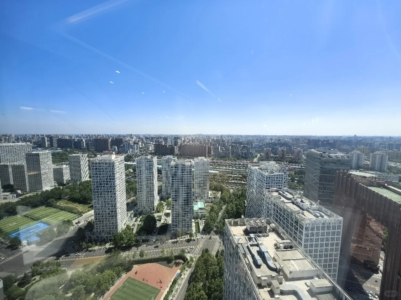 IFC 招财双面采光 谁租谁上市