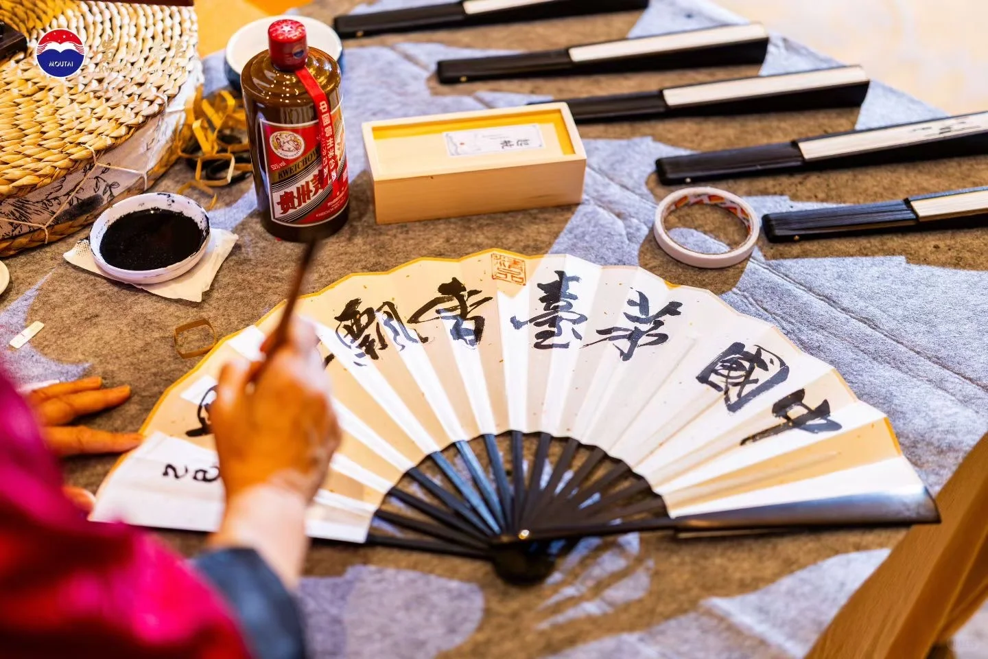 茅台活动太香了！酱香星人直接冲