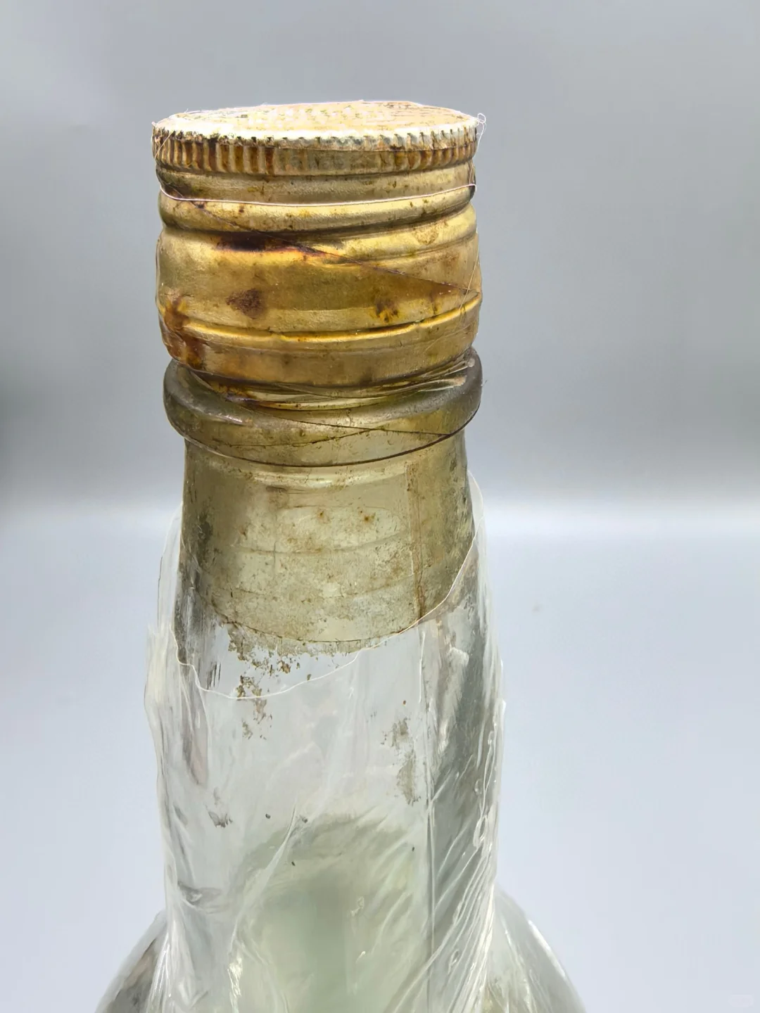 69年金门高粱黑金刚一瓶?9000