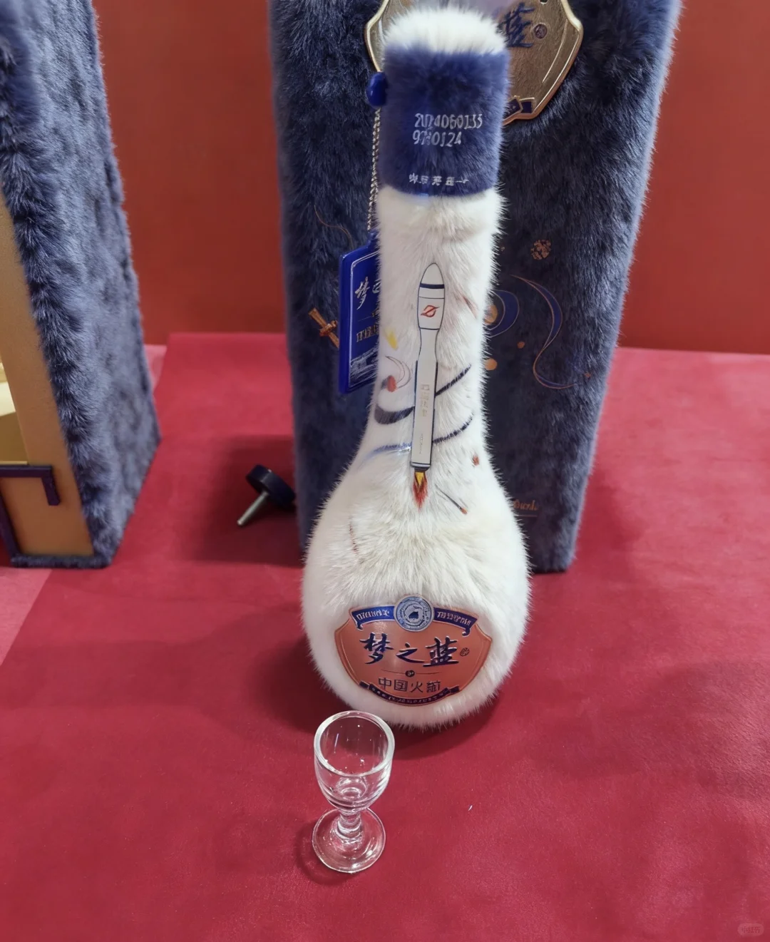 天冷加衣，白酒也是