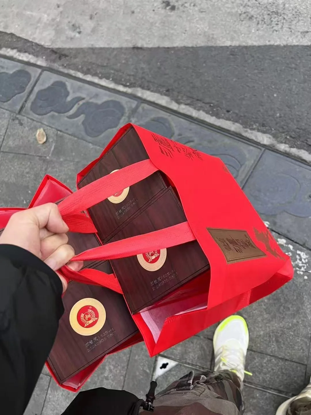 过年送礼就送泸州老窖