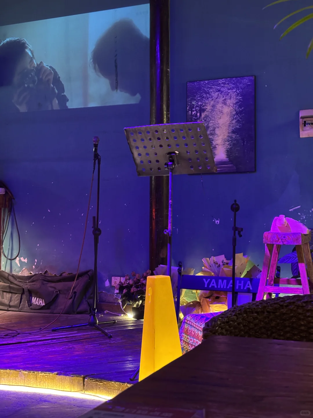 白天卖串儿，晚上卖唱的的坎坷人生