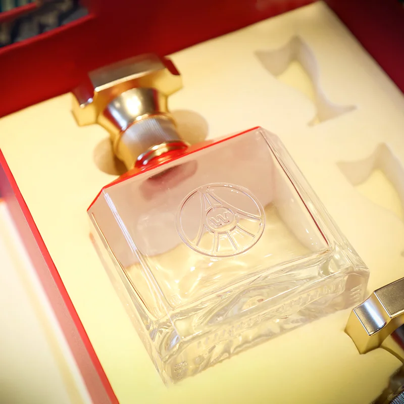 ?五粮液生态国菁一身贵气礼盒?