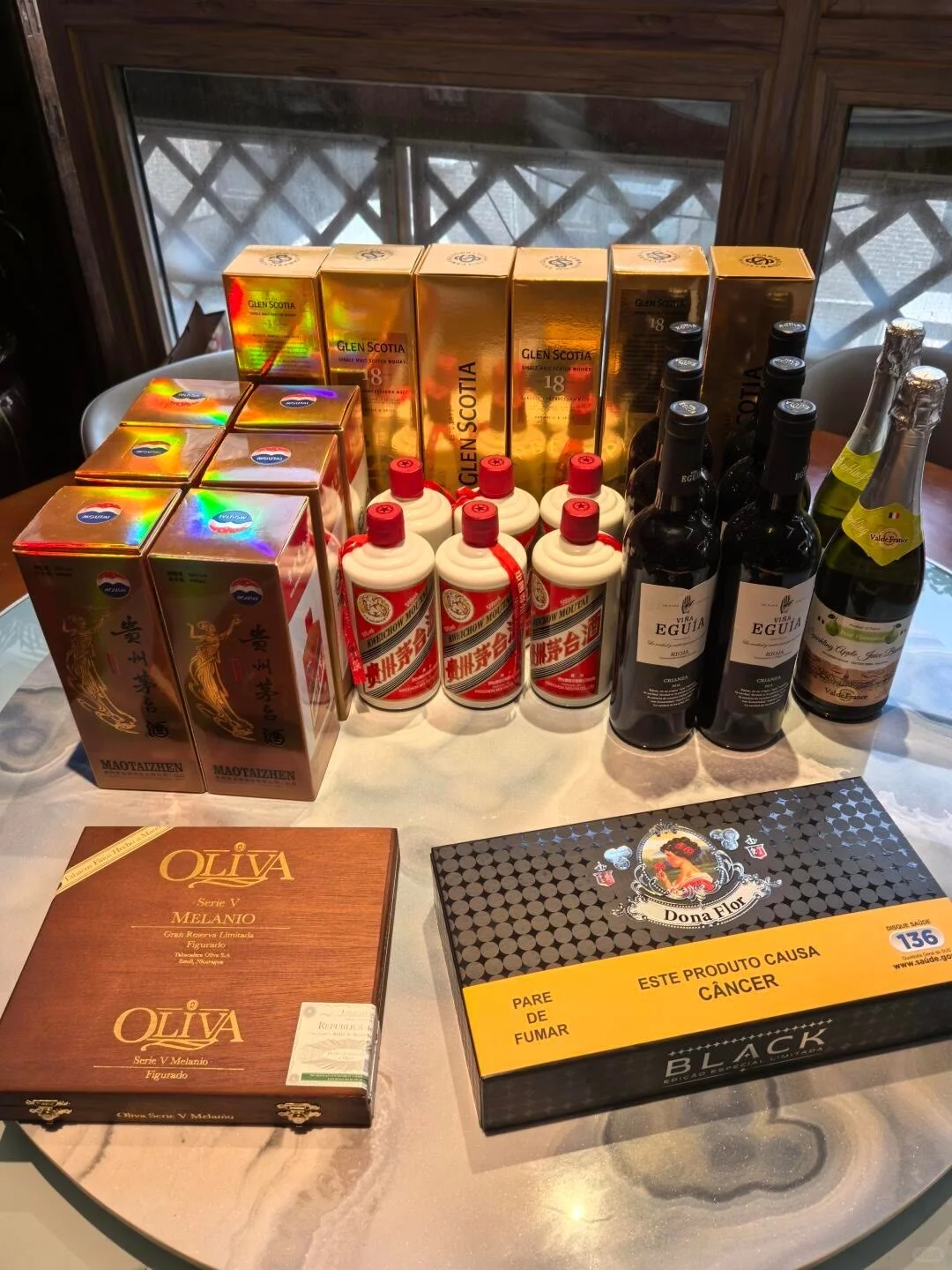 工程饭局标配 茅台酒