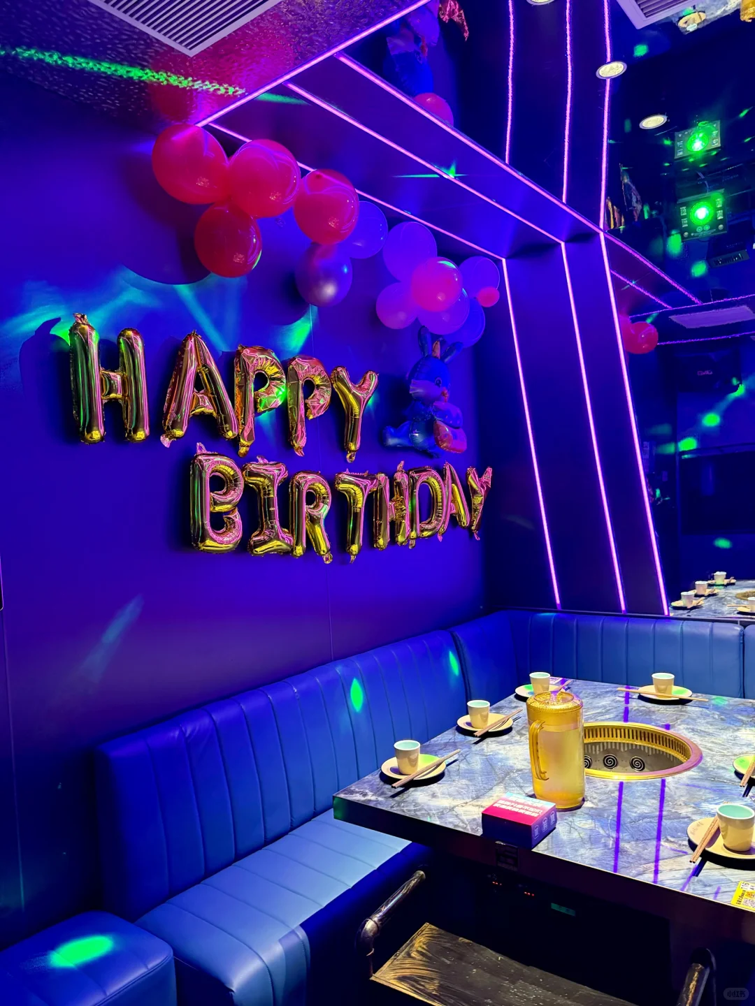 乌鲁木齐真不缺，有意思的欢唱火锅店