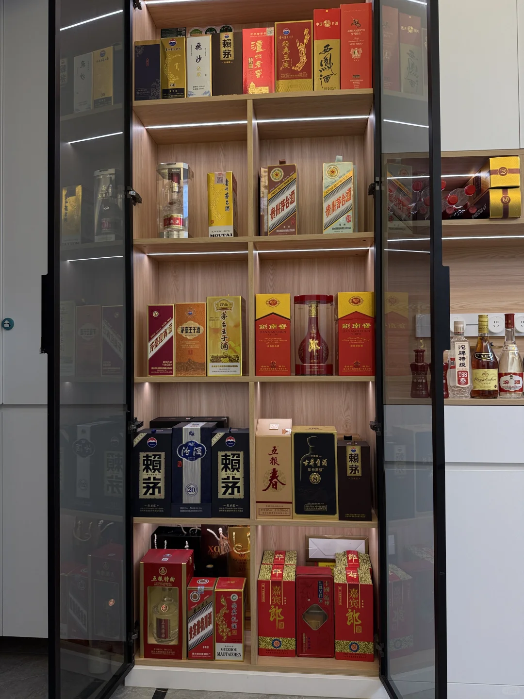 最近喜欢上了收藏白酒