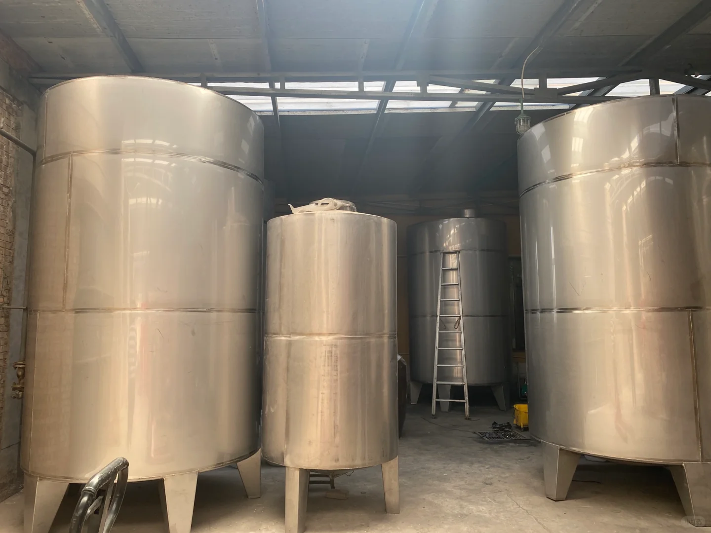 古法酿造，固态发酵