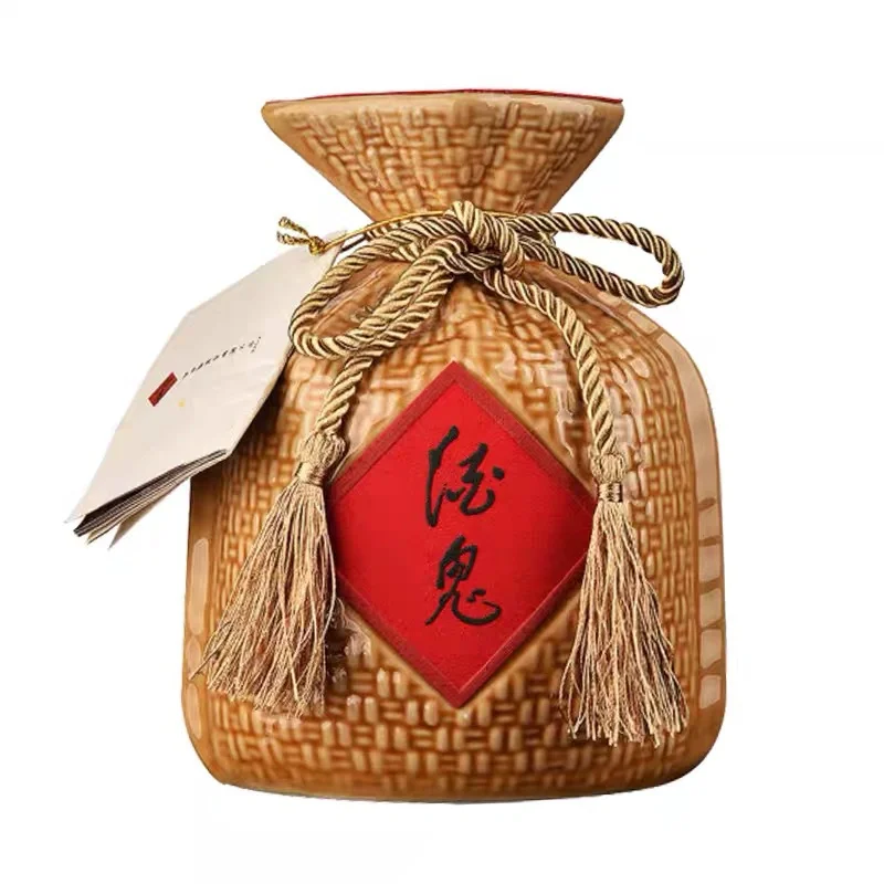 中国十二种香型白酒，能喝5种可算酒仙？