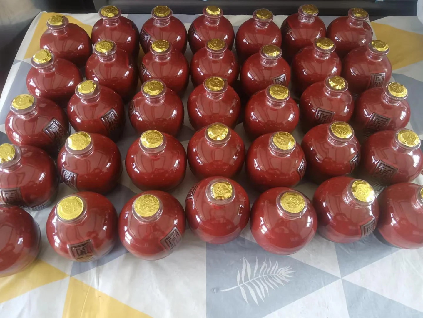 农家自酿纯粮白酒，固态发酵传统工艺