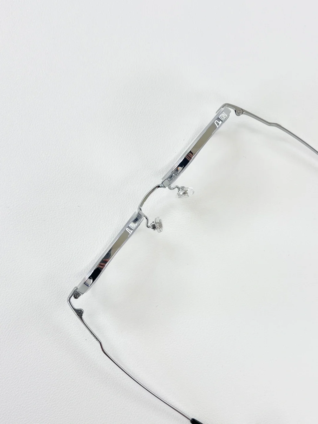 高度近视1300度、厚重眼镜可以丢了?