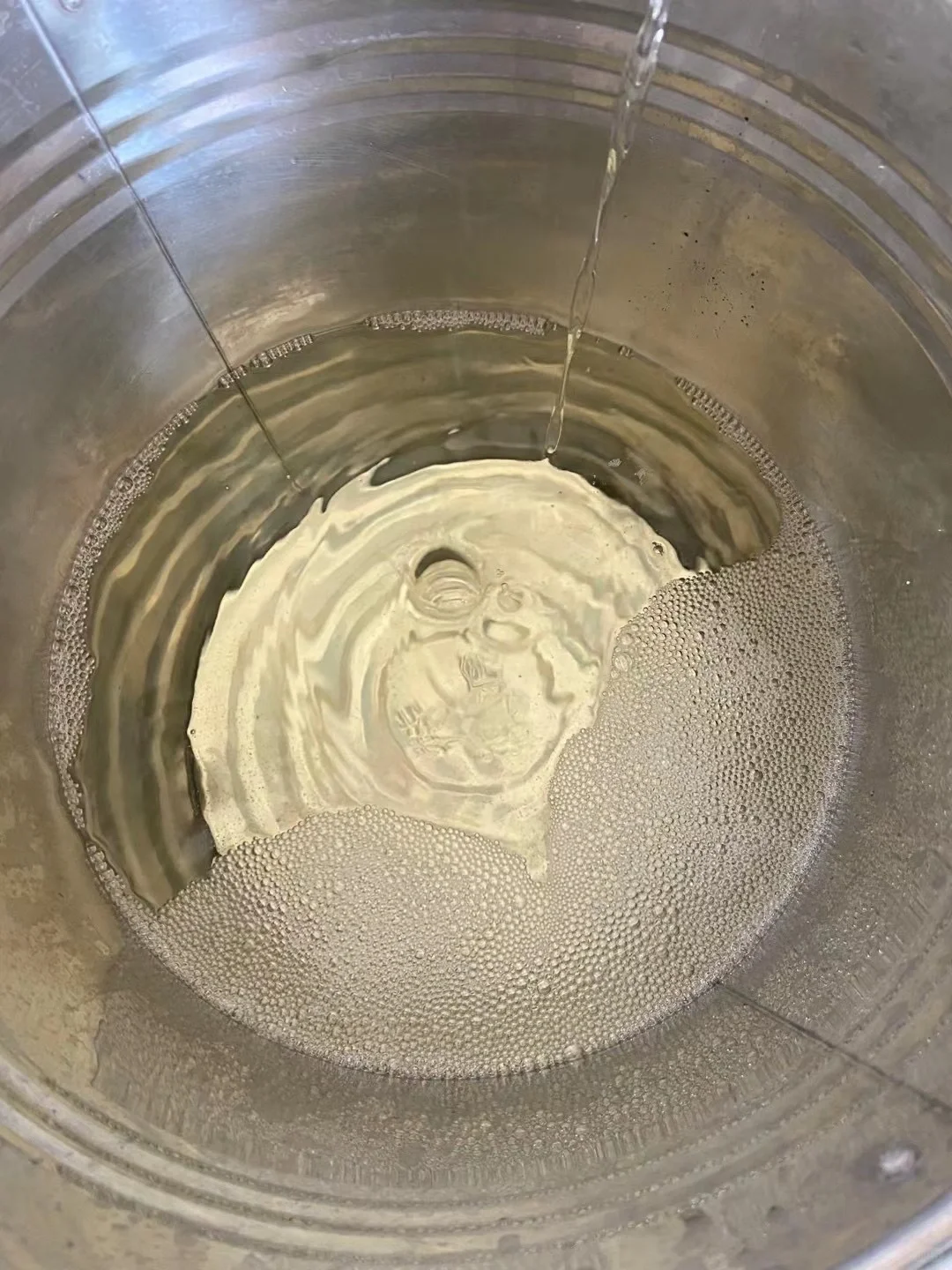 农家自酿纯粮白酒，固态发酵传统工艺