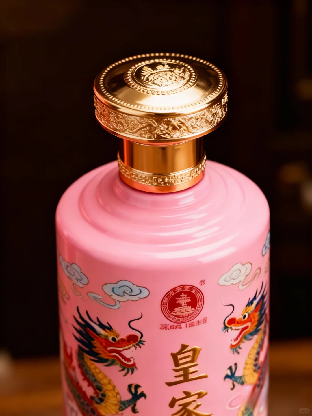 柔粉主调 酒水包装设计